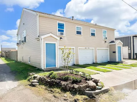 1214 44th St, Galveston, TX 77550