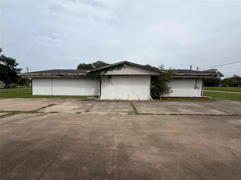 4206 2nd 12 St, Brookshire, TX 77423