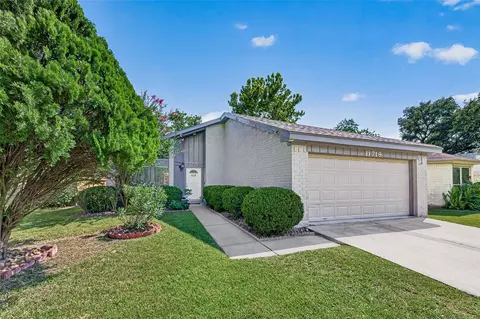 11719 Acadian Dr, Houston, TX 77099