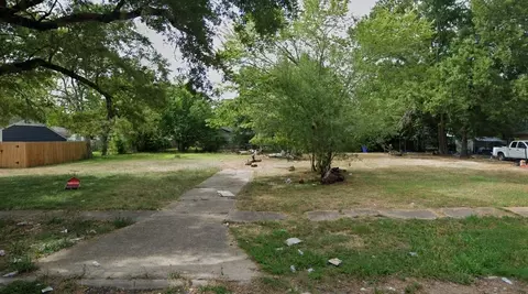5830 Pershing St, Houston, TX 77033