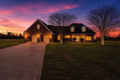 3627 Madison Ave, Beach City, TX 77523
