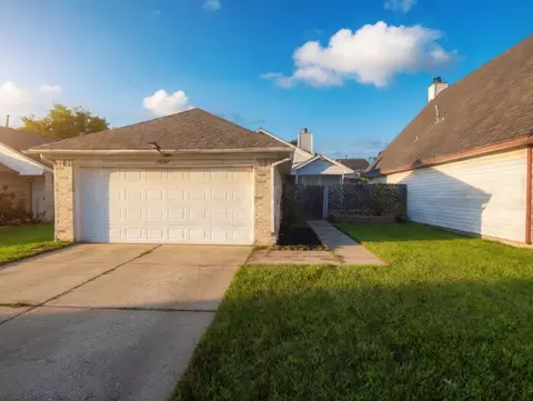 11607 Eaglewood Dr, Houston, TX 77089