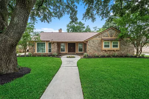 706 Enchanted River Dr, Spring, TX 77388
