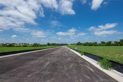 513 Trend View Dr, Weimar, TX 78962 photo 4