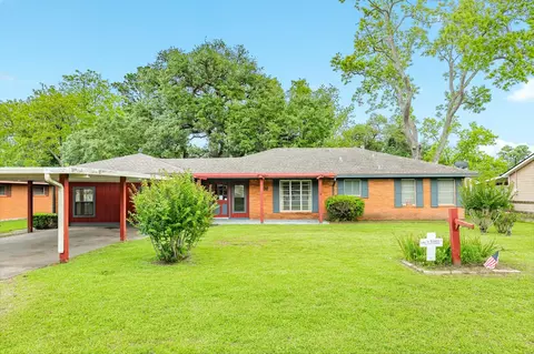 706 Brockman St, Sweeny, TX 77480
