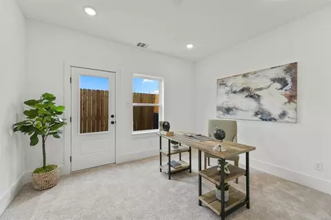 1207 Cavalcade St #B, Houston, TX 77009