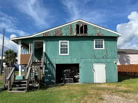 415 Oyster St, Freeport, TX 77541