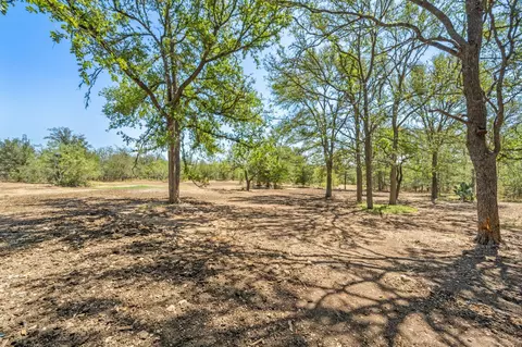 2095 Upper Elgin River Rd, Elgin, TX 78621 photo 1