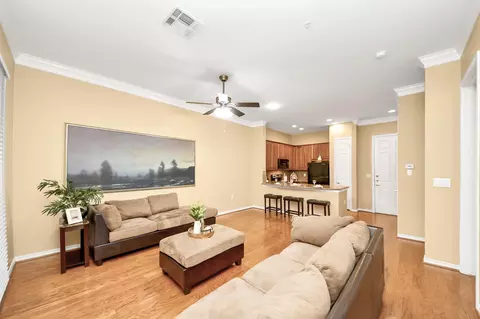 2400 Mccue Rd #118, Houston, TX 77056