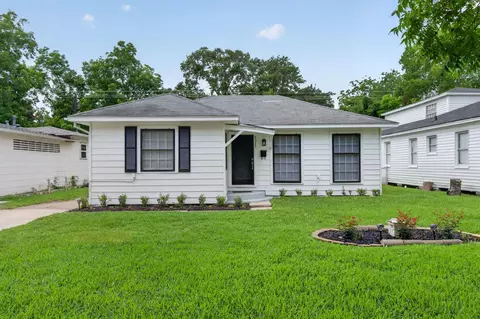 8323 Bonner Dr, Houston, TX 77017