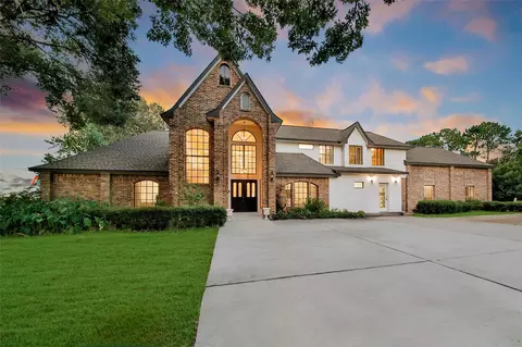 11 W Kitty Hawk St, Richmond, TX 77406