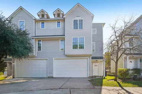 163 N Binnacle Ct #B, Willis, TX 77318