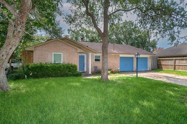 5011 Encino Ct, Friendswood, TX 77546