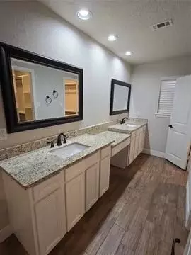 Bath - 19103 Whitewood Dr, Spring, TX 77373 photo 3 of 6