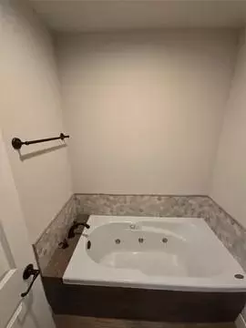 Bath - 19103 Whitewood Dr, Spring, TX 77373 photo 4 of 6