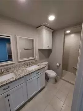 Bath - 19103 Whitewood Dr, Spring, TX 77373 photo 6 of 6