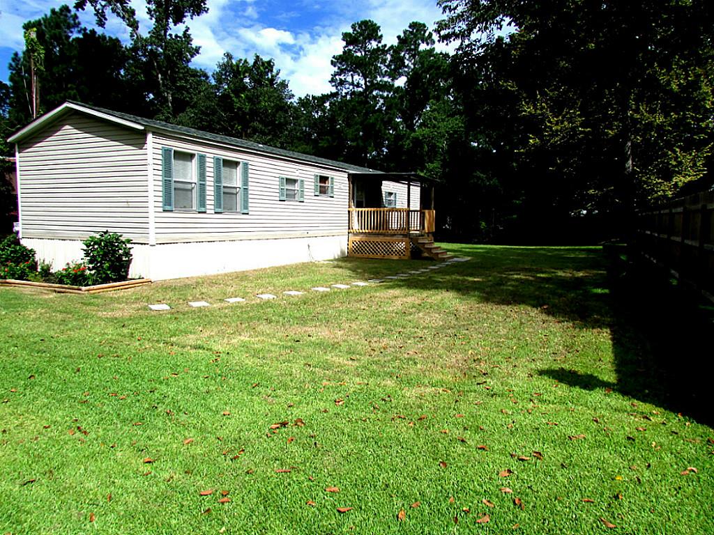 648 Tallow St, Onalaska, TX 77360 photo 1