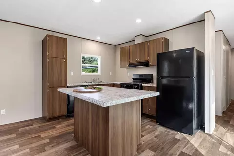 Kitchen - 164 Tripletree St, Lufkin, TX 75904 photo 1 of 3