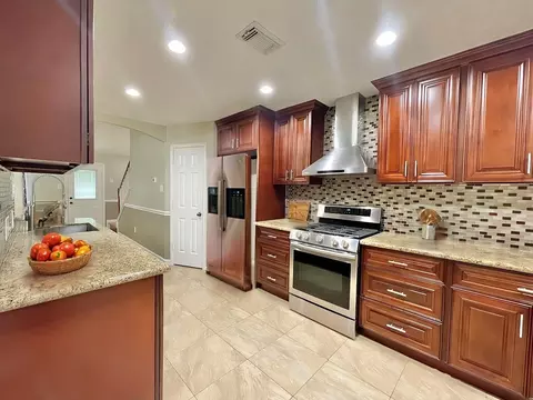 8227 Prairie Wind Lane Ln, Houston, TX 77040