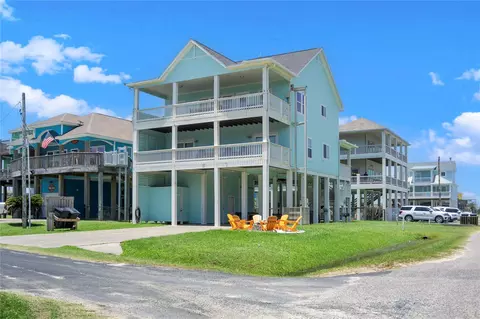 819 Eastview, Crystal Beach, TX 77650