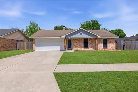 7030 Sandswept Ln, Houston, TX 77086