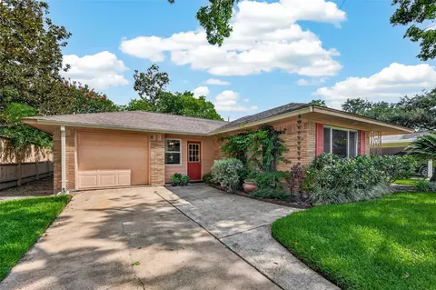 2126 Lamonte Ln, Houston, TX 77018