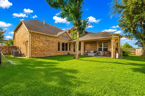 Exterior - 3835 Dortmund Dr, Spring, TX 77386 photo 8 of 10
