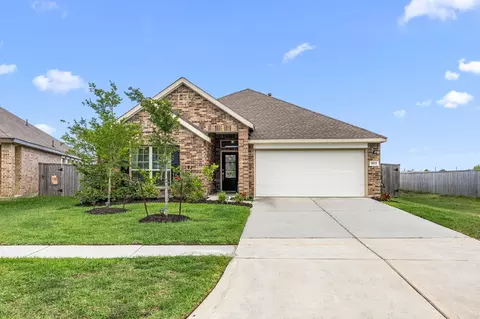 9802 Highland Harvest Dr, Baytown, TX 77521