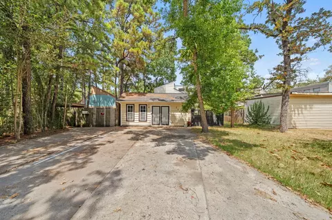 26628 Quail Ct, Huntsville, TX 77320