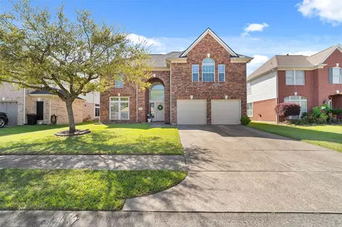 3714 Apple Tree Cir W, La Porte, TX 77571