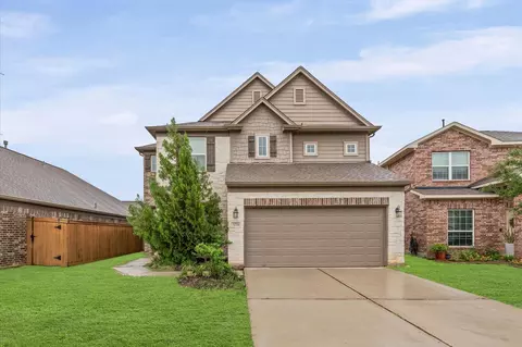 32714 Oak Heights Ln, Brookshire, TX 77423