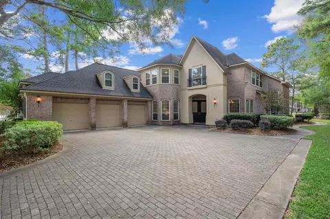 2115 Fairway Green Dr, Kingwood, TX 77339