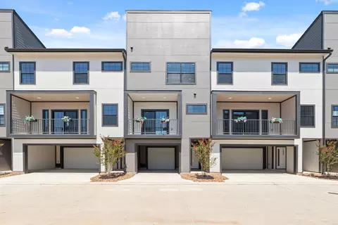 11942 S Hoa Sen Cir, Houston, TX 77072