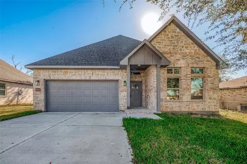 3635 Needville Ave, Needville, TX 77461