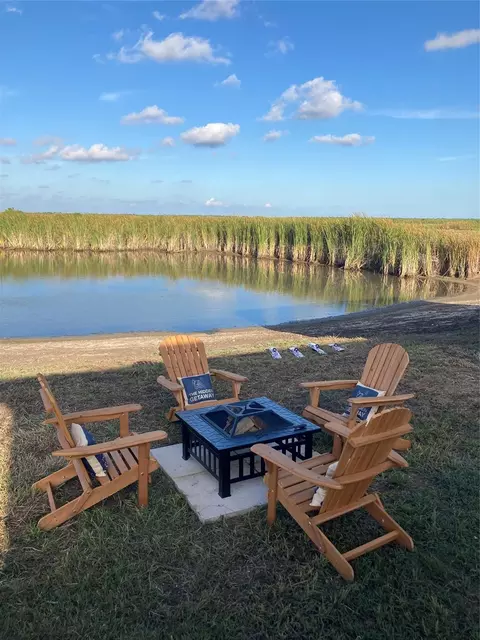 00 Cr-595, Angleton, TX 77515