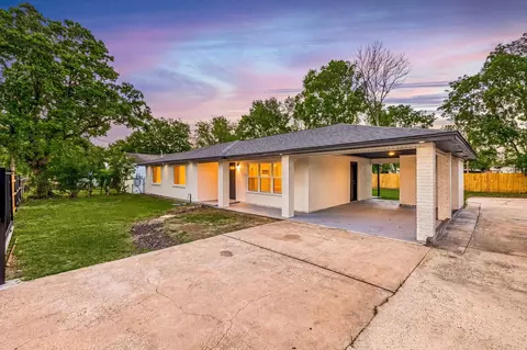 7990 Sparta St, Houston, TX 77028