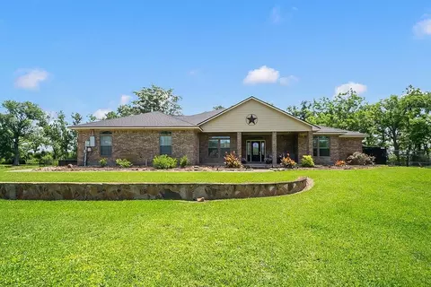 318 Sunrise Blvd, Angleton, TX 77515