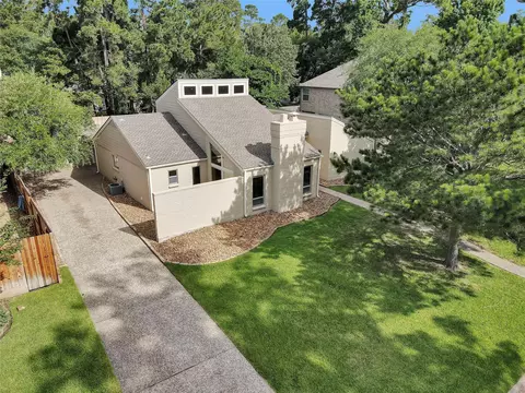 11830 Thoreau Dr, Montgomery, TX 77356