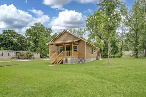 517 E Linney St, Dayton, TX 77535