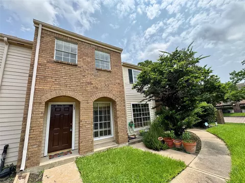 2002 Gentryside Dr #103, Houston, TX 77077