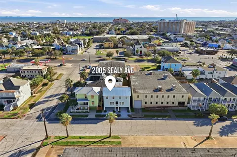 2005 Sealy St, Galveston, TX 77550