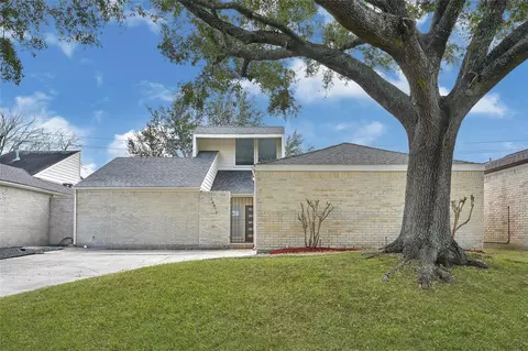14411 Briarhills Pkwy, Houston, TX 77077