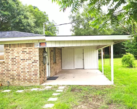 107 Cypress St, Trinity, TX 75862 photo 2