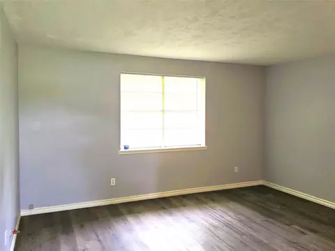 107 Cypress St, Trinity, TX 75862 photo 4