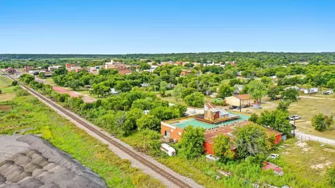 438 Melvin St, Ranger, TX 76470