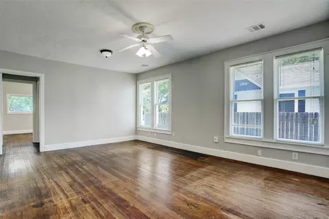 523 E Mulberry St, Angleton, TX 77515 photo 11