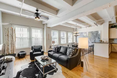 1120 Texas St #5D, Houston, TX 77002