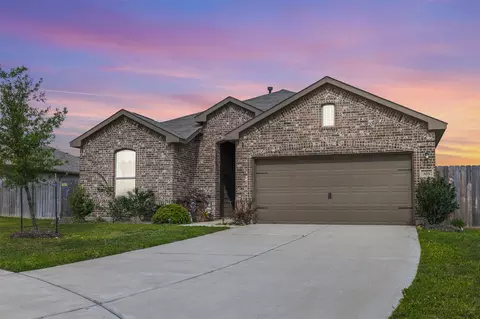 303 Morning Dove Trl, Sealy, TX 77474