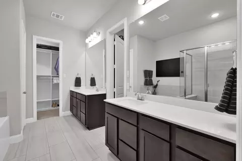 Bath - 17413 Turtleweed Ln, Conroe, TX 77385 photo 1 of 4