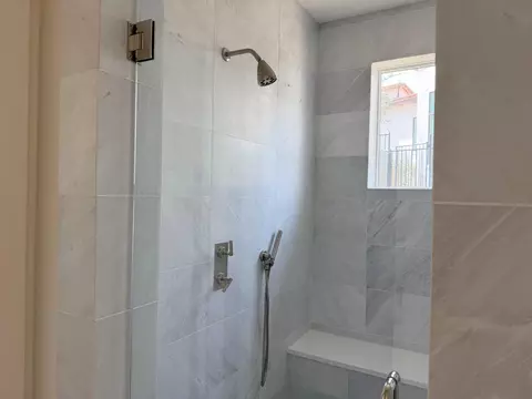 Bath - 501 Delayne Dr, Austin, TX 78737 photo 5 of 7